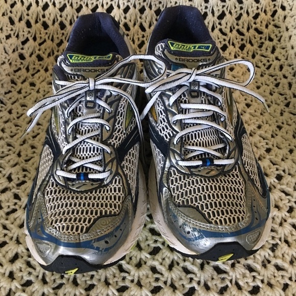 Brooks Ghost 4 DNA Evolution men’s size 11.5. Plenty of life left. Preowned main image 5